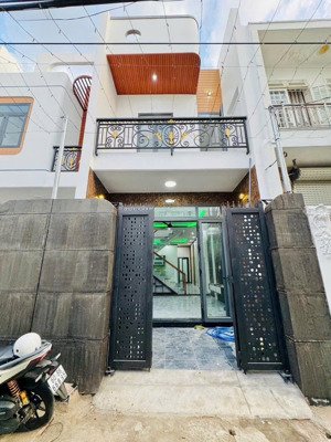 bán nhà đẹp chợ phúc hải, dt 4m x 16m, sr thổ cư đầy đủ 3 p ngủ