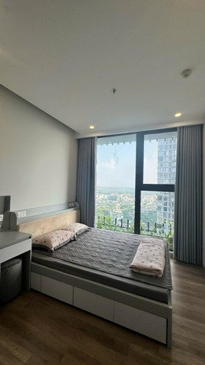 mời thuê căn hộ 2pn 2wc 67m2 đủ đồ view hồ ban công đn toà r2 onsen.hl ạ