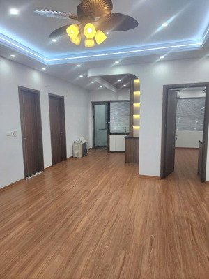 chính chủ bán căn góc 3pn 2vs sổ đỏ lâu dài nội thất đầy đủ tại tòa ct1 kdt xa la , hà đông