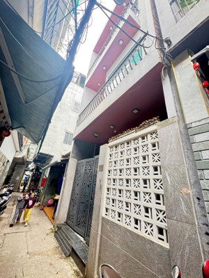 chính chủ cần bán nhà 3 tầng 3 mê kiệt hùng vương