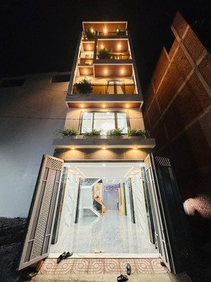 bán nhà xây mới 2025 khu dân cư hồng long đường số 8 hẻm 5m giá chỉ 6tỷ250tl. cho thuê 30tr/tháng