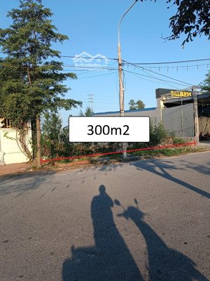 bán gấp 300m2 đất sát khu cn vsip chỉ 8trm2