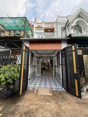 bán nhà phố đường ấp 7 phan văn hớn chợ đại hải 4 x17 đúc 1 lầu 3pn 2wc nội thất cơ bản như hình