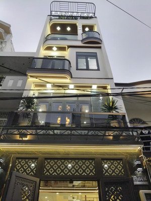 siêu phẩm tân bình, 124 phan huy ích có thang máy cao cấp. hẻm xe tải thông