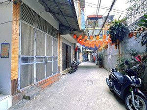 nhà đep đón tết, 38m2, 5tầng, giá nhỉnh 7tỷ, ngay chợ hà đông, ngõ ô tô thông, 50m ra trường lê lợi