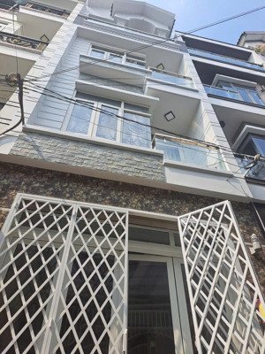 giảm giá bán nhanh nhà hẻm phường 3, q3-3 tầng-dt48m2-3 tỷ 300tr -dòng tiền 20tr/tháng-sổ riêng