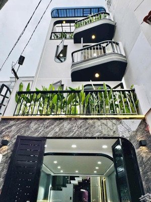 bán nhà vị trí đẹp , sổ riêng , nội thất cơ bản ở lê lai, p3, q. gò vấp. giá 7tỷ530 , 52m2