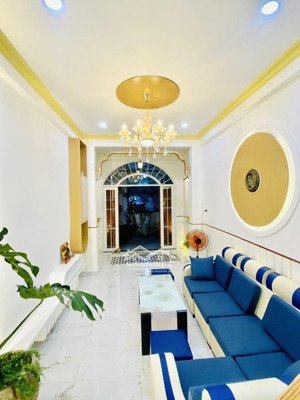 bán nhà nguyễn văn nghi hẻm thông tứ tung 42m nhỉnh 4 đồng có 3pn , sổ riêng , khu hiếm nhà bán