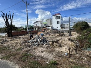 bán đất 240m2 giá 11 tỷ tại chí công, tuy phong, bình thuận