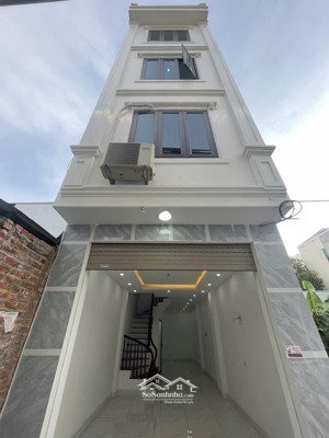 bán nhà đơn lập ô tô lùi cửa - 4 tầng, giá tốt 3,85tỷ giáp đại lộ tl.