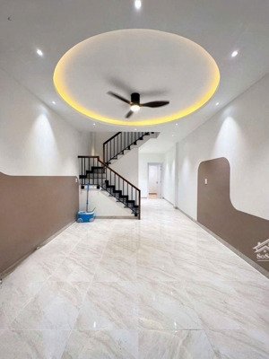bán nhà riêng bình tân , 5,35 tỷ, 55m2, đẹp, nhiều tiện ích vào ở ngay