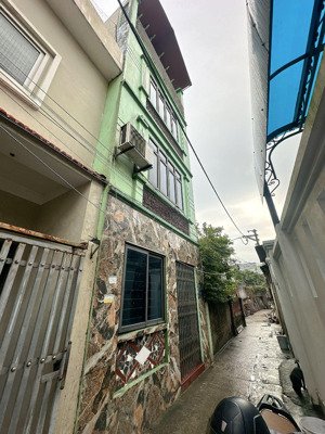 nhà đẹp full đồ - ở luôn - yên nghĩa hà đông. ngõ nông, sầm uất. 42m - 5t giá 7.7 tỷ