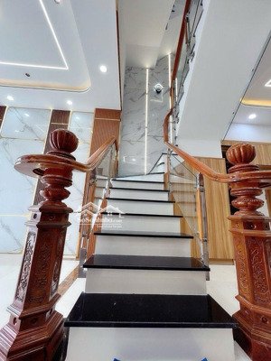 bán gấp nhà 1 xẹc nguyễn duy trinh 72m2 2 tầng 3pn giá 4.5 tỷ