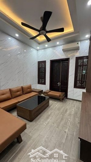 cho thuê nhà linh đàm 65m x6t thang máy