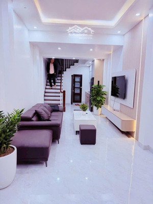 ngõ thông ô tô - nhà đẹp ngọc thuỵ 35m, hơn 10 tỷ, phun nội thất ,hàng xóm khai sơn hi