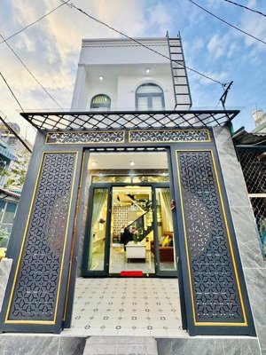 bán nhà riêng chính chủ, đ.nguyễn chí thanh, p10, q5, dt 66m2, giá 3 tỷ 250tr, sổ hr chính chủ