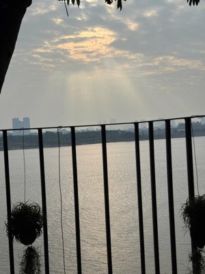 chính chủ gửi bán nhà view sông 89m2, 3pn 3wc, tại bắc cầu, ngọc thụy, hà nội uy tín chỉ với 6,85tỷ