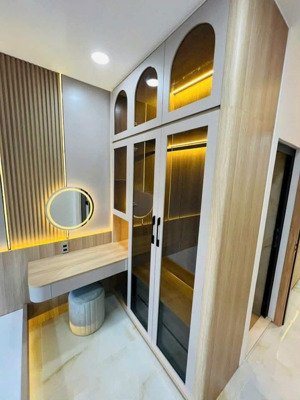 cần bán nhà mặt tiền hoà hưng phường 13 q10 chỉ 6,5 tỷ