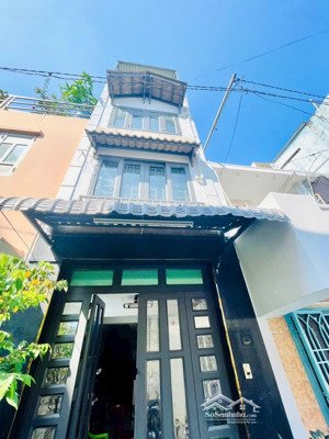 chính chủ - 4 tầng giá rẻ - khu vip quận phú nhuận