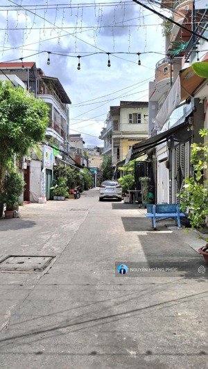 sốc! bán nhà trung tâm quận 10 đường cách mạng tháng 8, chỉ 5,9 tỷ, diện tích:: 4x9m, 3 tầng. 4pn