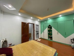 chủ muốn bán gấp , nhà yên hoà - trung kính , 6 tầng , mt 5m , ô chờ thang máy, ô tô cách nhà 30m