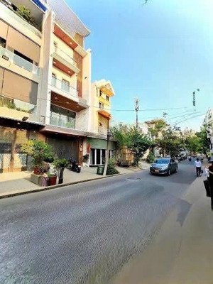 chỉ 5tỷ - ngang lớn 5m - ôtô vào tận nhà. nguyễn văn thủ - q.1 - dt 72m2 - 3tầng đang cho thuê 28tr