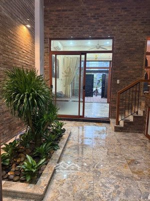 nhà đẹp thông thoáng phong thuỷ tốt giá đẹp nhất làng đại học