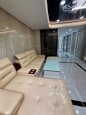 siêu phẩm nhà phố 5 tầng thang máy full nội thất cao cấp giá 8.9 tỷ