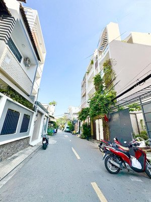 mtkd khu vip tên lửa, giáp quận 6 - ngang lớn 5m * 18,5m - nhà 4 tầng btct, 4pn - mt nhựa 10m th