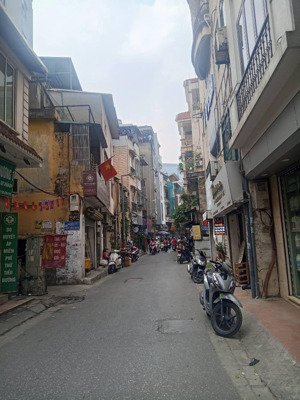 20m ra phố - miếng đất vàng - sổ đỏ hoa hậu - vị trí trung tâm - quy hoạch ổn định - kinh doanh