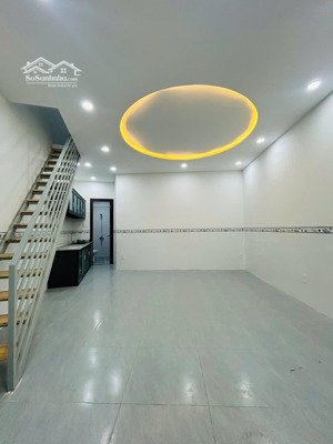 dt 40m2 gần chợ gò vấp, đường nguyễn du, phường 7, gò vấp. hẻm 3m, sát hxh. chỉ 3tỷ6