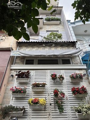 bán nhà phú nhuận - 3,75 tỷ ngay trần hữu trang - hẻm oto - nhà 4 tầng đẹp - full nội thất đầy đủ