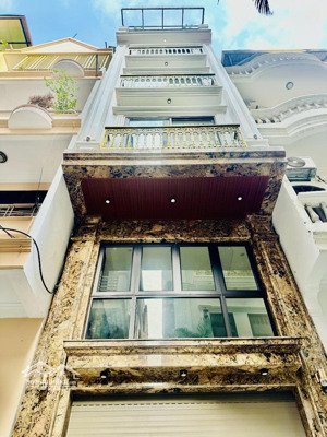 bán nhà phân lô quân đội ô tô tránh gần công viên, 66m2 6 tầng thang máy mt: 6.2m, giá: 22 tỷ