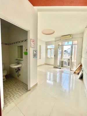 cho thuê phòng đường huỳnh tấn phát, phòng ban công (dự án mới, phòng sẽ được sơn mới lại)