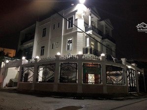 cực hiếm, biệt thự siêu đẹp, lô góc, 145m(10*15), 4 tầng, ngay ql 13, hbc, thủ đức, chỉ 19,8 tỷ.