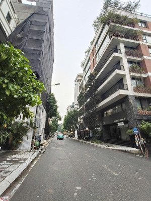 bán toà nhà căn hộ cao cấp 8 tầng mặt phố tô ngọc vân quảng an tây hồ hà nội