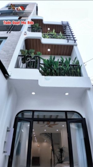 nhà mới 3 tầng ngay nhà thờ tân hương, full nội thất, 56m2, 4 phòng ngủ chỉ 6.6 tỷ