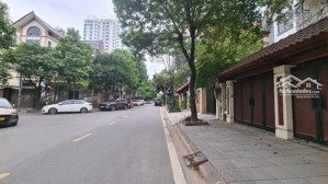 biệt thự trung tâm cầu giấy, dt lớn, mặt tiền rộng, doanh thu cao, chủ thiện chí, chỉ 92 tỷ