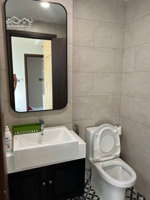 cần bán căn 1pn + , 1wc giá chưa sổ 2,5tỷ nhà mới keng, view triệu đô, tầng đẹp, có khách thuê sẵn