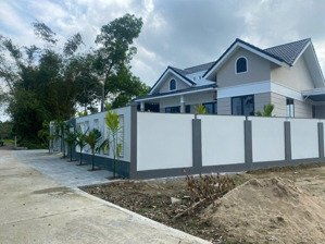 bán nhà vườn biệt thự mái thái, 2 mặt kiệt 500m2 có 130m2 đất ở ngang 32m.