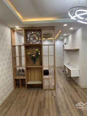 csh cho thuê can hộ tầng trung 3 view ngoài mát 8,5tr 80m2, 2pn, 2wc, nội thất đủ, phi ql cực chất