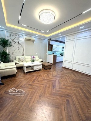 bán căn hộ chung cư 43-45 đốc ngữ, tầng cao view thoáng, sử dụng 98m, 3 ngủ 2wc full nt hiện đại