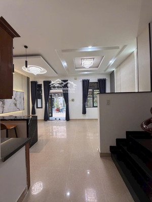 bán nhà hxh ngay ngã tư ga thạnh lộc 12 quận 12 gần công viên