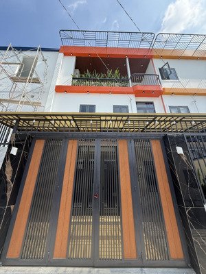 nhà 2 lầu dt khủng 7m x 10m - hẻm thông 6m ngay chợ minh phát - full nội thất cao cấp. gần gò vấp