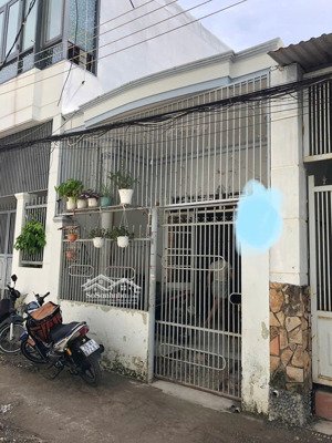 a942. nhà cấp 4 vĩnh hải - gần biển ô tô tận sân- 3 tỷ 850