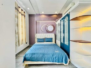 kẹt vốn bán gấp nhà trần não, quận 2. giá 4,45 tỷ, dt 60m2, lh như , hẻm xe hơi 5m