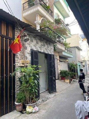 bán nhà tp hcm, tân bình, phạm văn bạch, 65m2, hẻm thông. giá 5.6 tỷ