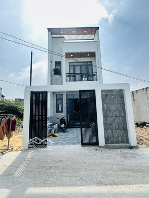 bán nhà gần ngã 3 mỹ hạnh, 1t, 1l có 4pn nhà mới siêu đẹp vừa hoàn thiện