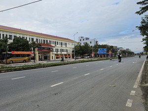 hàng hiếm 62m2 đất dịch vụ lại yên,hoài đức,hà nôi. lô đất đẹp không lỗi lầm,mặt tiền rộng hơn 4m