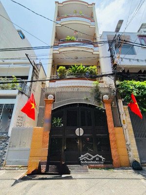 hẻm xe tải - nhà đẹp 4 tầng 70m2 (4.5 x 15.5) - 6pn- ngay chợ bà chiểu- sổ nở hậu - chỉ 12 t